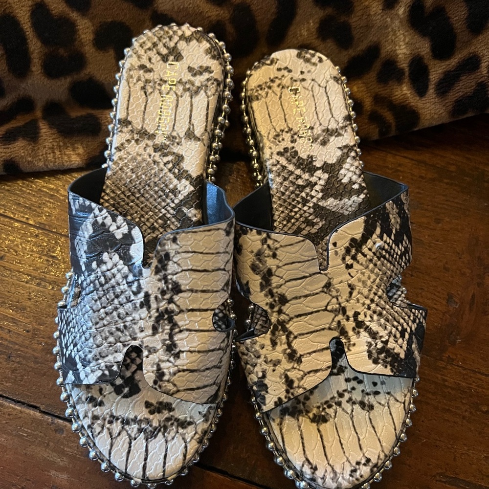 Snakeskin Patterned Women's Sandals - Picture 5 of 6